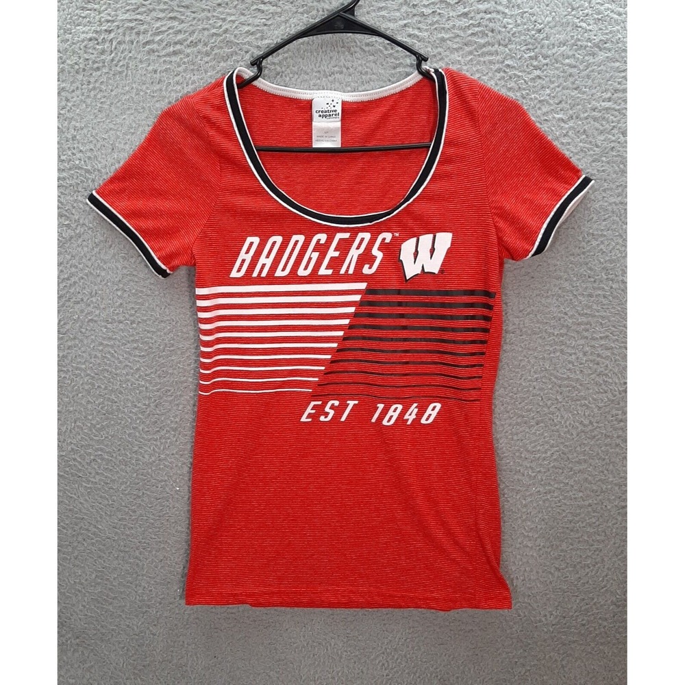 Wisconsin Badgers Shirt Womens Small Red Tee NCAA College University Sports